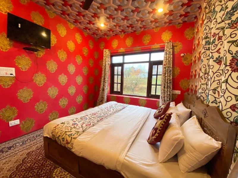 Beigh Resort Tangmarg - Best 3 star hotel in Gulmarg Kashmir