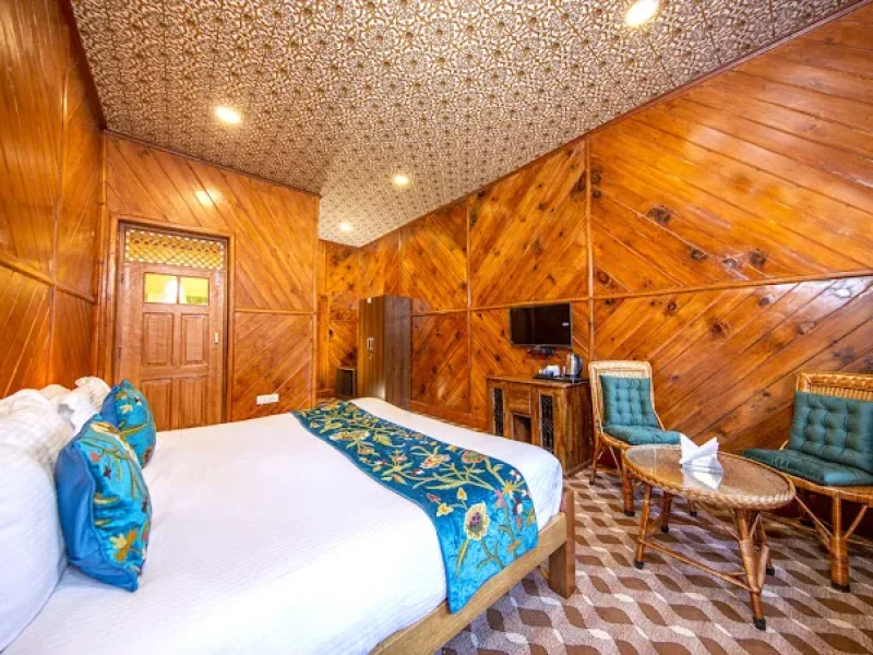 Gulmarg Ski Hill Resort - Premium 3 Star Hotel in Gulmarg Kashmir