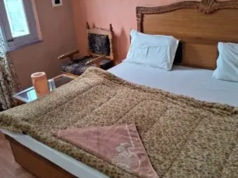 Hotel Tauhura Budget hotel in Srinagar Kashmir