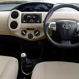 Etios-cab-service-in-kashmir-book-etios-taxi-in-srinagar-kashmir-