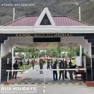 Srinagar to Leh ( Ladakh ) taxi service , best cab service from Srinagar to Ladakh. Book online taxi from Srinagar to Leh easily.
