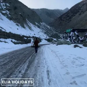 Srinagar to peer ki gali taxi service , online taxi service from srinagar to peer ki gali , best cab , taxi service from srinagar to peer ki gali. Pre-book online cab in kashmir to peer ki gali
